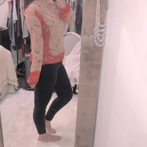 Umgee large floral top new with tags - Picture 3 of 4